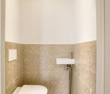 Appartement te huur: Noord West Buitensingel 4-E 2518 PA Den Haag - Photo 2