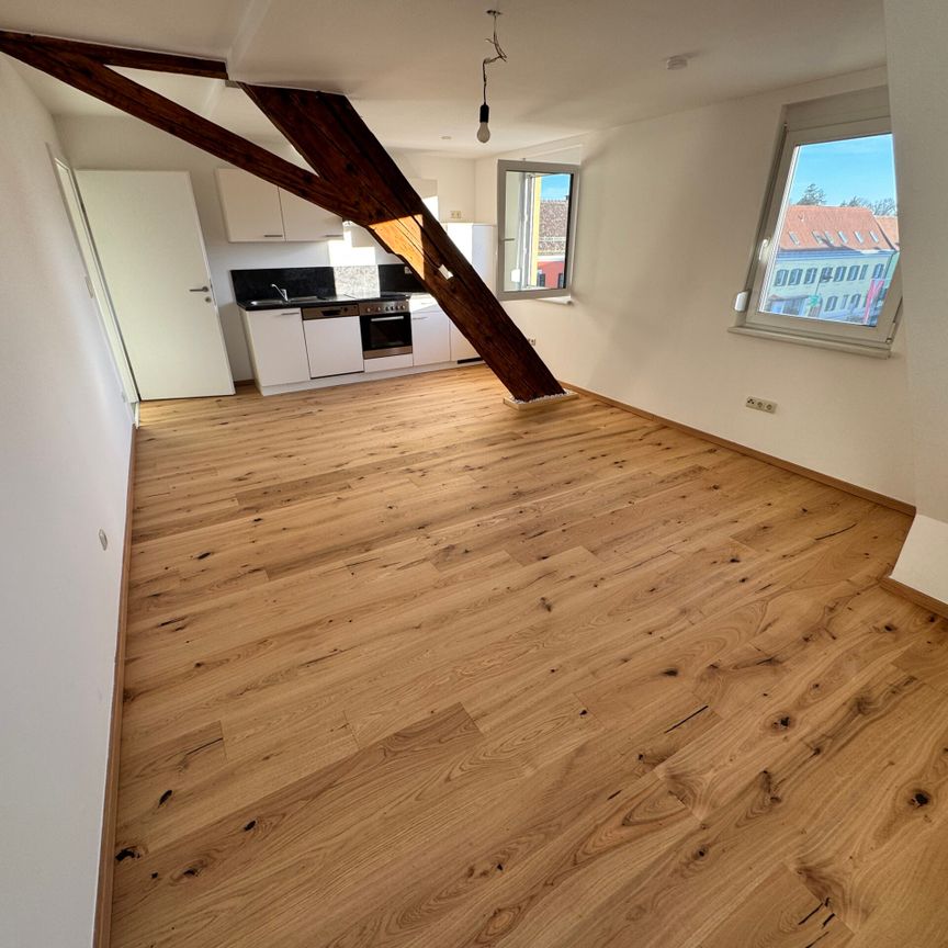 Neuwertige 2-Zimmer-Wohnung (60,5 m²) im Herzen von Burgau - Photo 1