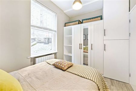 A well-presented one bedroom apartment - Photo 4