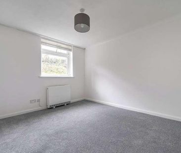 Averil Grove, London, SW16 - Photo 1