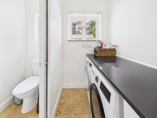 4 bedroom semi-detached house to rent - Photo 1