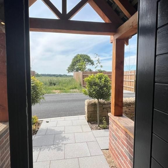 5 bedroom detached house to rent - Photo 1