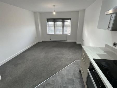 2 bedroom apartment to rent - Photo 2