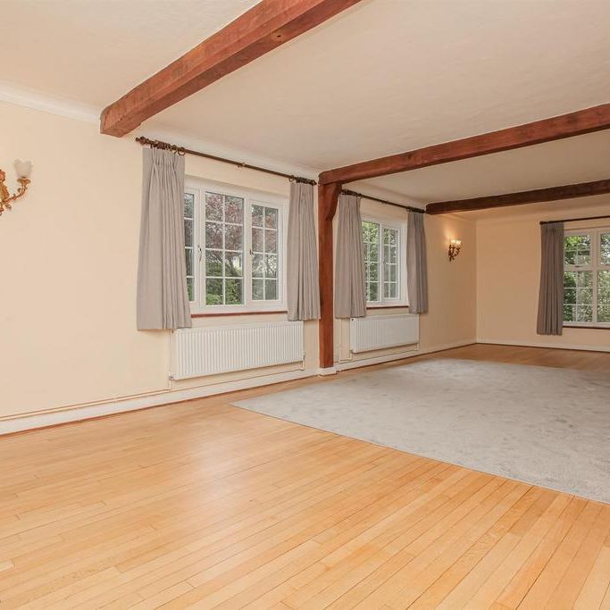 4 bedroom detached house to rent - Photo 1