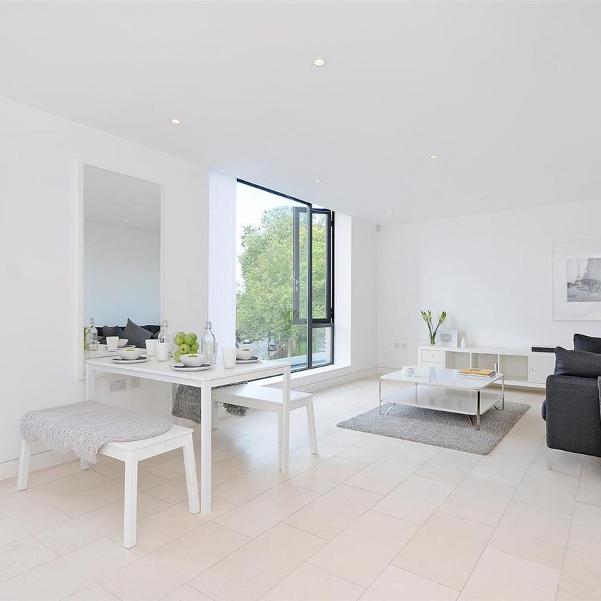 OVAL ROAD, NW1, London - Photo 1