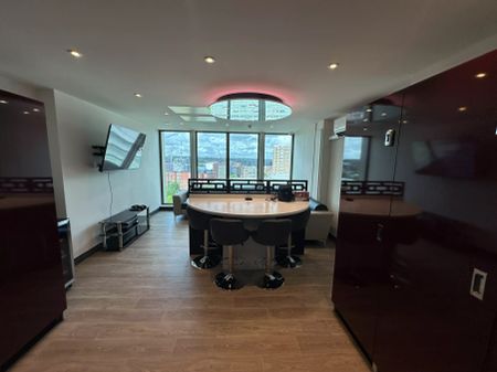 Sapphire Studio - Photo 3
