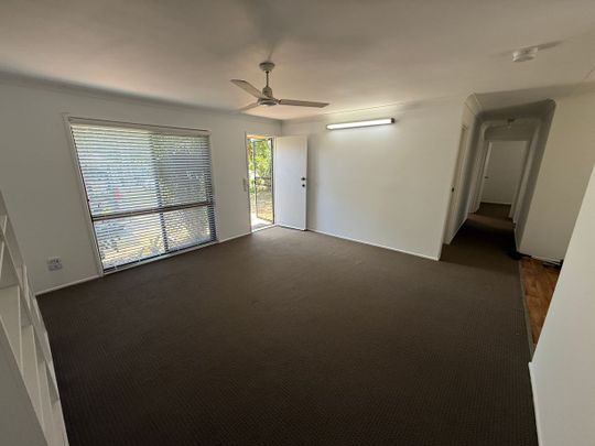 Wow, what a location!! Neat 4Brm home - Walk to Ormiston College - Photo 1