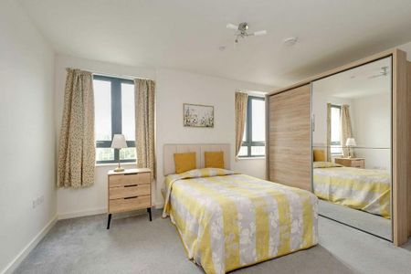 2 bedroom flat to rent - Photo 3