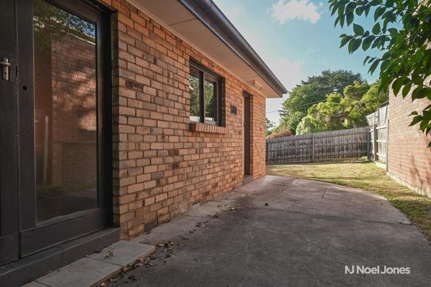 23 Taylor Road, MOOROOLBARK - Photo 1