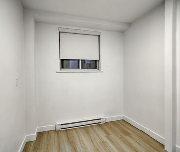4390 Grand Boulevard, Montréal, QC - Photo 1