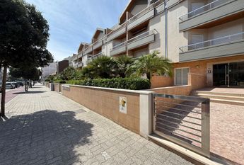 T2 na 1º linha da Praia da Barra com terraço vista mar!