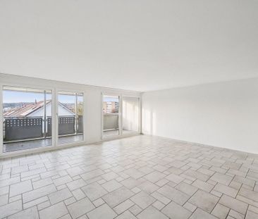 Helle und moderne Wohnung mit grossem Balkon in attraktiver Lage - Foto 1