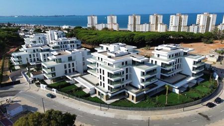 Alquiler de piso en Calle Azucena - Photo 2