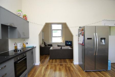 5 bedroom house share to rent - Photo 4