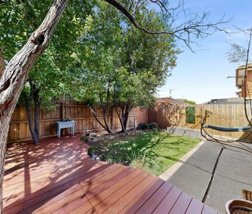 Effortless Living with Modern Appeal - Photo 3