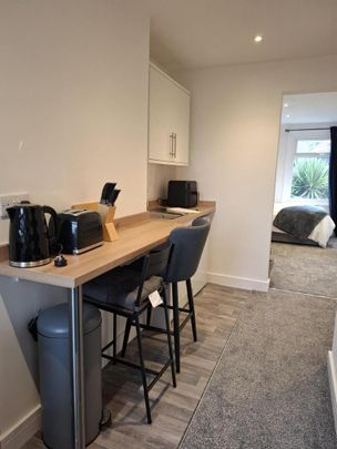 1 bedroom in a house share to rent - Photo 1