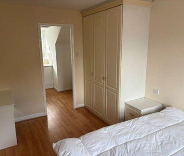 3 bedroom detached house to rent - Photo 6