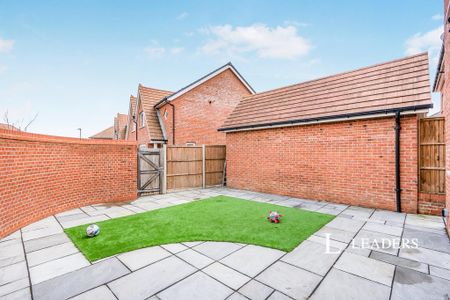 3 bedroom detached house to rent - Photo 3