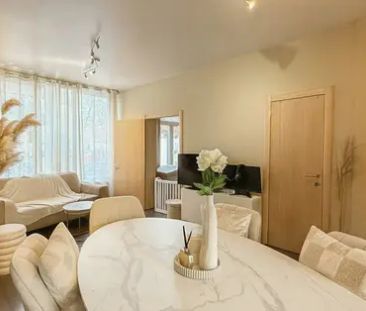 Place de Roucourt 3 1, 7601 Peruwelz, België - Foto 1