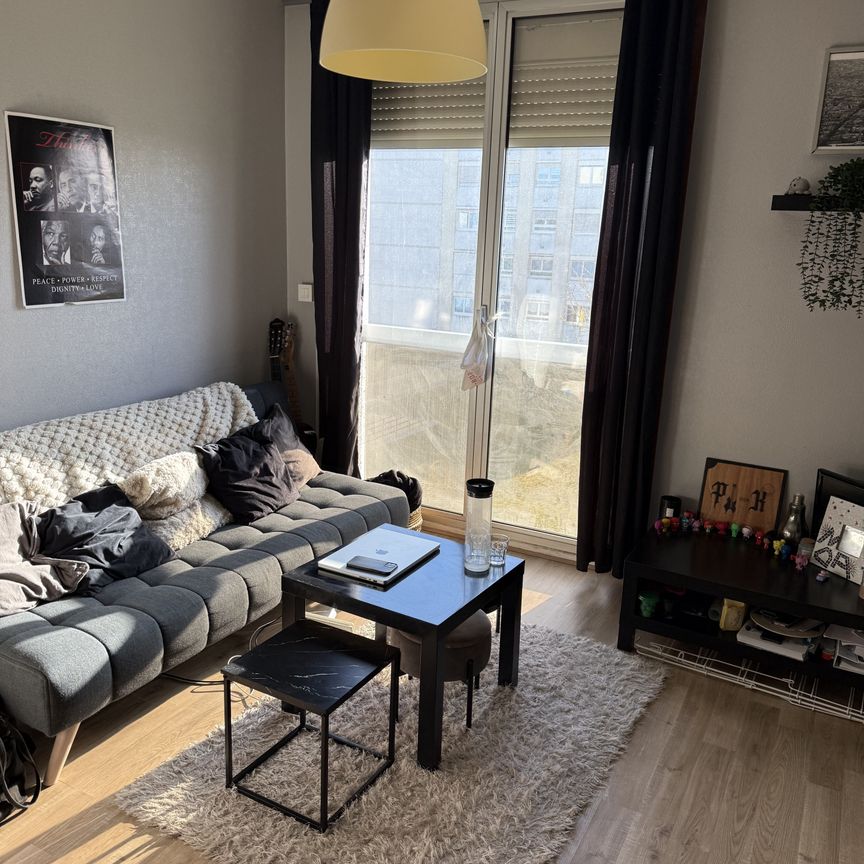 Location Appartement 1 pièce 33m² POITIERS 86000 - Photo 1