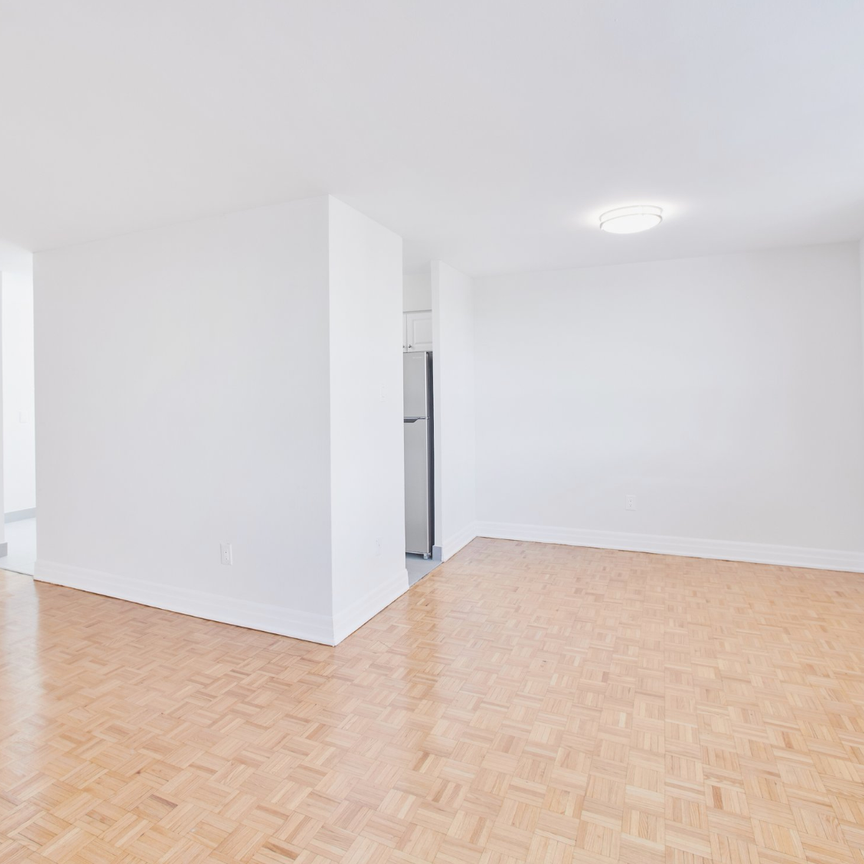 2BD - FULLY RENOVATED - 10 Teesdale Place - Photo 1