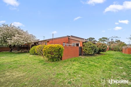 5/47 Christopher Crescent, Queanbeyan NSW 2620 - Townhouse For Rent | Domain - Photo 4
