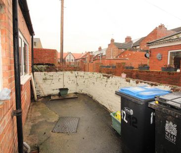 2 bedroom terraced house to rent - Photo 6