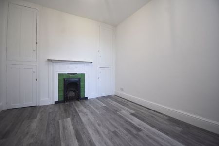 Beaconsfield Road, Basingstoke - Photo 2