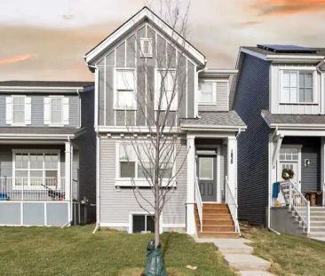 3 Bed, 2.5 Bath with a den | 1838 Rangeview Drive Southeast, Calgary - Photo 1
