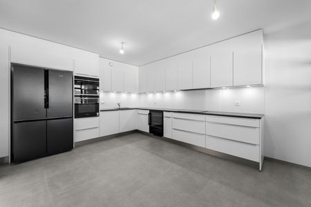 Exceptionnel : attique en duplex rénové de 236 m2 avec rooftop ! - Photo 2