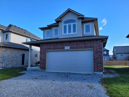 For Lease - 7770 Hanniwell Street, Niagara Falls, Ontario - Photo 1