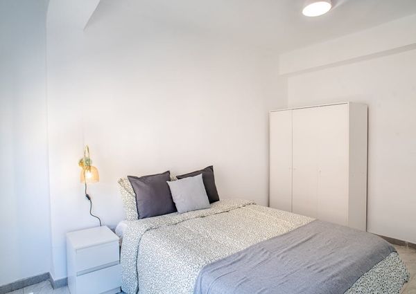 Carrer de Sant Lluís Bertran, Torrent, Valencian Community 46900