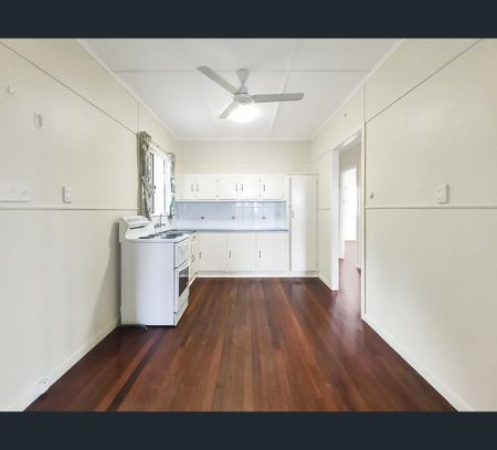 3 Headrick Street, Wandal, Qld 4700 - Photo 5