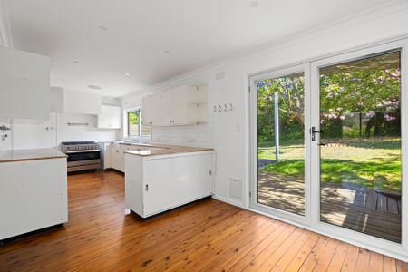 Charming Family Home In Prime East Albury Location - Photo 3