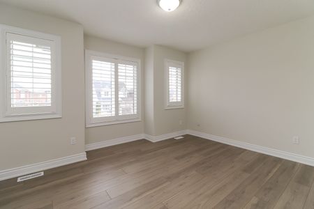 For Lease - 75 Garbutt Crescent, Collingwood, Ontario - Photo 2