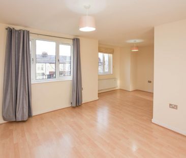 2 bed Apartment for Rent - Photo 4