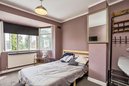 Northgate Road, Crawley - Photo 2