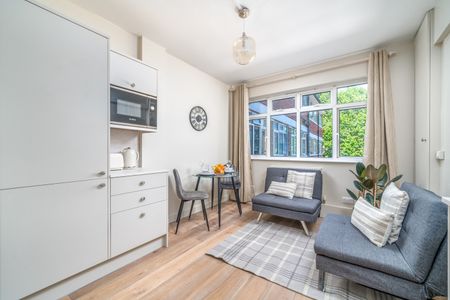 2 Bed Flat, Bermondsey Street, SE1 - Photo 2