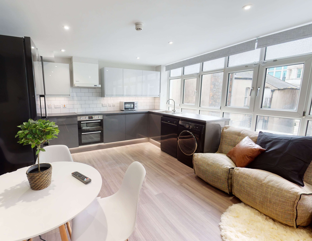 St. Mary Street Room 2 - Photo 1