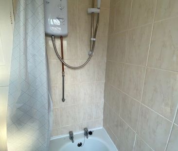 3 Bed Terraced House, Poitiers Road, CV3 - Photo 6