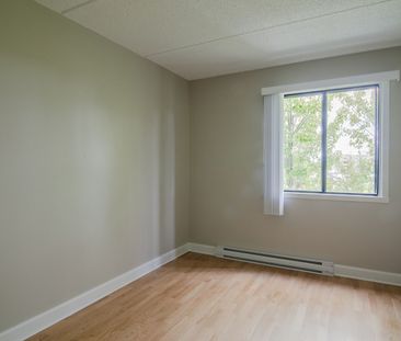 St. Lambert - Photo 2