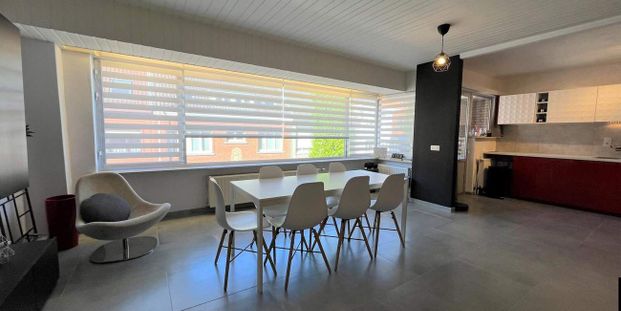 Appartement te huur in Sint-Kruis voor € 900 met 2 slaapkamers - Photo 1