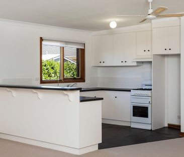 Character Charm Meets Modern Comfort in Edwardstown - Photo 5