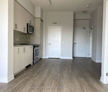 Burnhamthorpe/Parkside Village-Spacious Modern 1Bdrm+Den 1Bath&Parking - Photo 4