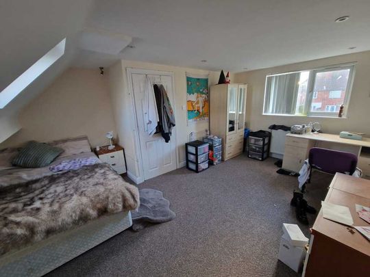 4 Bed Student Accommodation - Photo 1