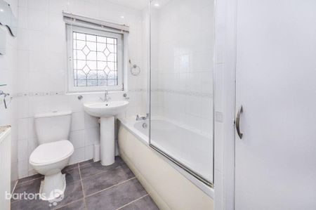 2 bedroom semi-detached house to rent - Photo 5