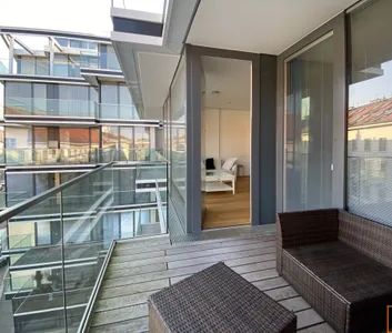 "The Ambassy" im Botschaftsviertel - möblierte Zweizimmerwohnung mit Loggia und Balkon! - Photo 3