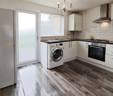 2 bedroom terraced house to rent - Photo 3