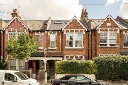 4 bedroom flat to rent - Photo 3