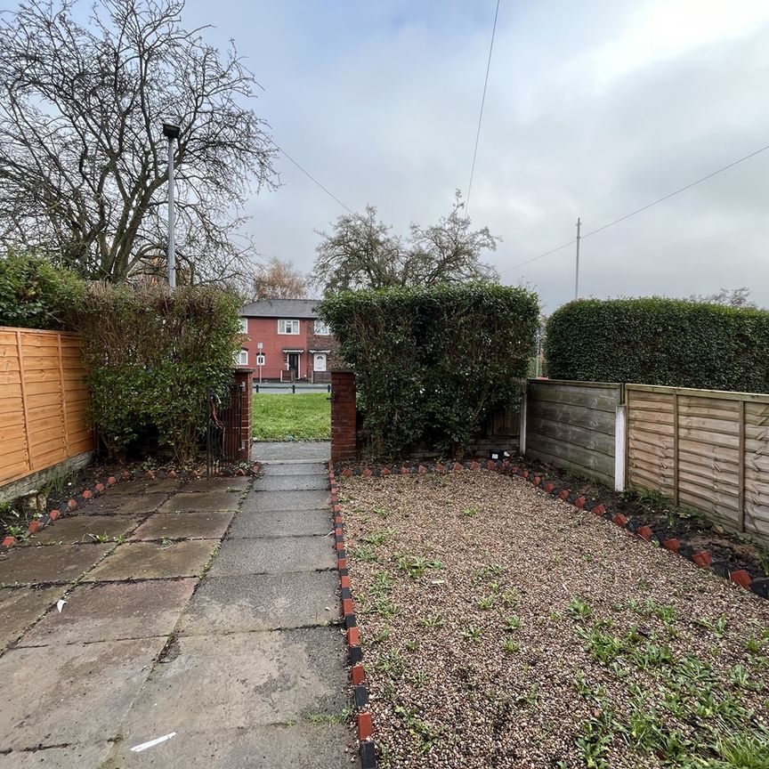 Room in a Shared House, Vale Street, M11 - Photo 1